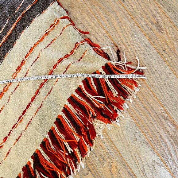 Hand Knit Heavy Wool Fringed Cape Poncho Boho - Picture 13 of 14